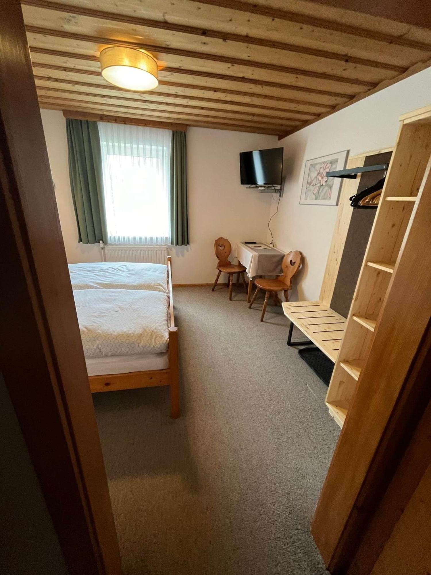 Homestay Gaestehaus Duernberger - Klein, Aber Fein - Gemuetliche In Ruhiger, Idyllischer Lage *